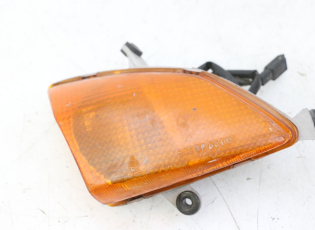 CLIGNOTANT AVANT DROIT