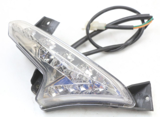 CLIGNOTANT AVANT DROIT