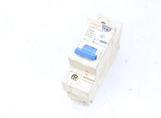 COMMODO COUPE CONTACT