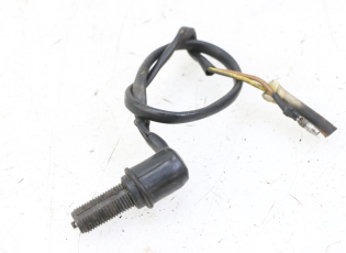 CONTACTEUR FEU STOP ARRIERE