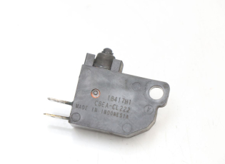 CONTACTEUR FEU STOP GAUCHE