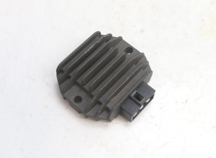 REGULATEUR CHARGE