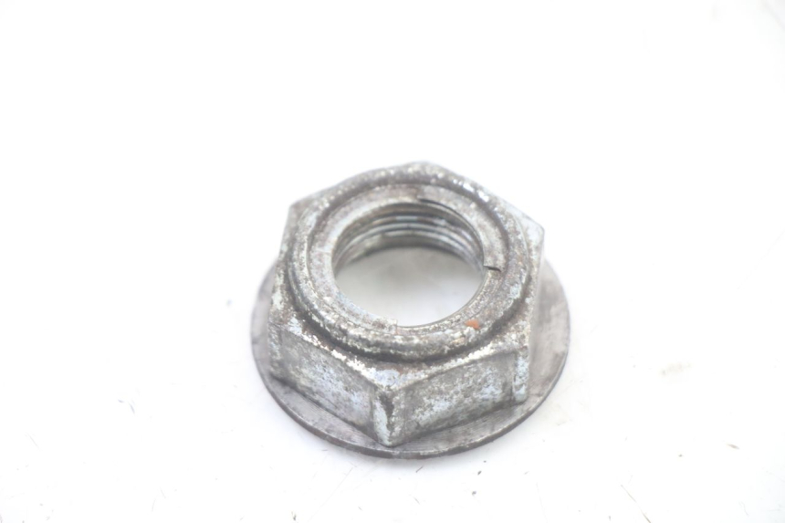 photo de NAKRĘTKA ZĘBATKI WYJŚCIOWEJ SKRZYNI BIEGÓW SUZUKI GSF S BANDIT 600 (2000 - 2004) - Szczegół części