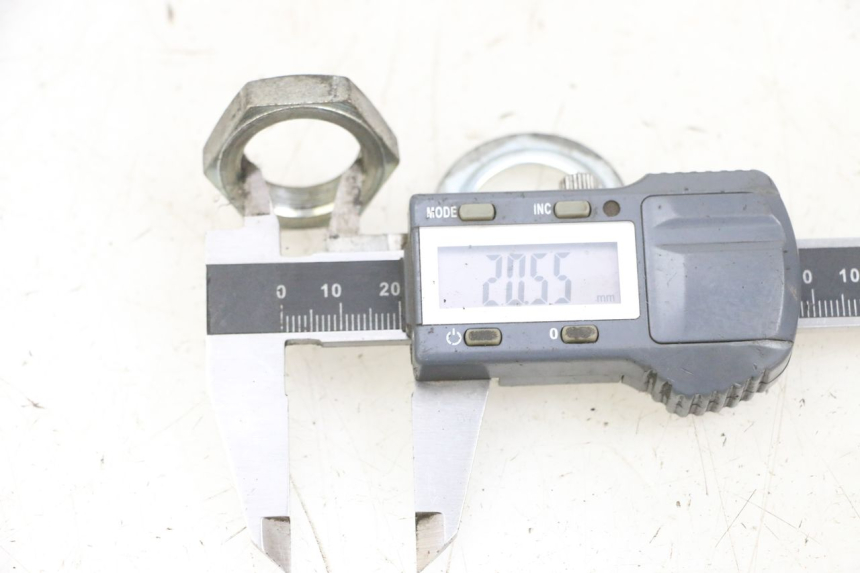 photo de NAKRĘTKA TRÓJNIKA WIDEŁEK SUZUKI BURGMAN 650 (2013 - 2020) - Zoom stanu zużycia