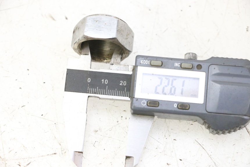 photo de NAKRĘTKA TRÓJNIKA WIDEŁEK HONDA CBF 125 (2009 - 2015) - Szczegół części