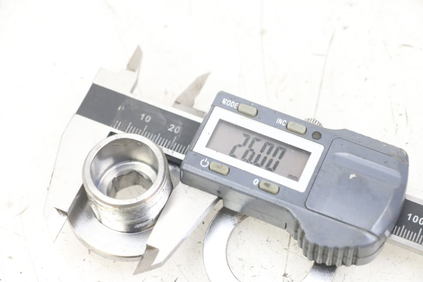 photo de NAKRĘTKA TRÓJNIKA WIDEŁEK KAWASAKI VERSYS ABS 650 (2015 - 2018) - Szczegół części