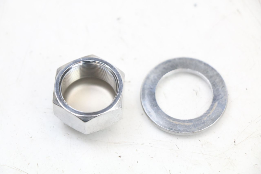 photo de NAKRĘTKA TRÓJNIKA WIDEŁEK YAMAHA XJ6 ABS 600 (2008 - 2016) - Inny kąt widzenia