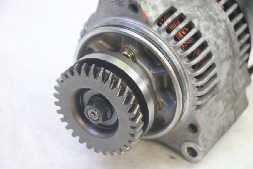 photo de ALTERNATOR SUZUKI GSF N BANDIT 600 (1996 - 1999) - Szczegół części