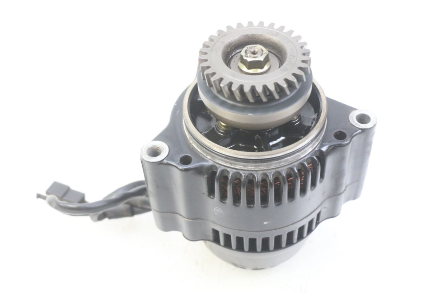 photo de ALTERNATOR SUZUKI GSX-F GSX  F 1100 (1988 - 1994) - Szczegół części