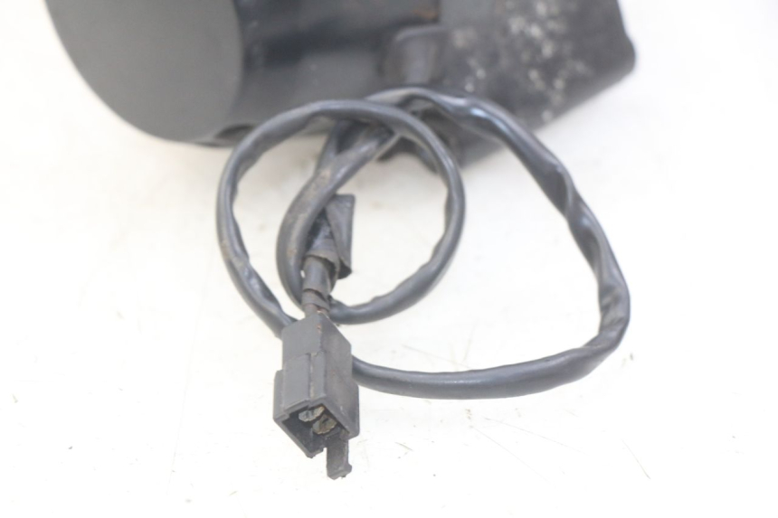 photo de ALTERNATOR SUZUKI GSX-F GSX  F 1100 (1988 - 1994) - Zbliżenie techniczne