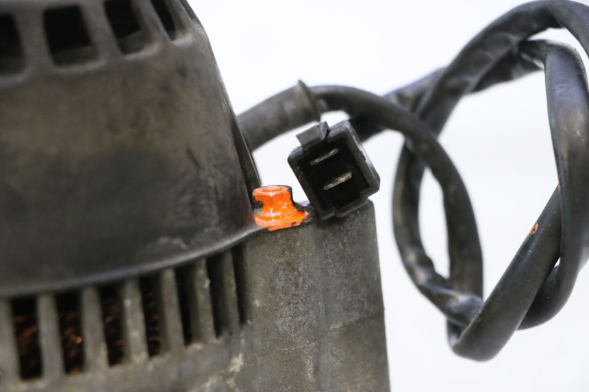 photo de Alternator SUZUKI GSX F GSXF 750 (1988 - 1998) - Inny kąt widzenia