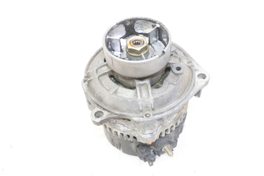 photo de ALTERNATOR BMW K 75 RT 750 (1989 - 1997) - Zoom stanu zużycia