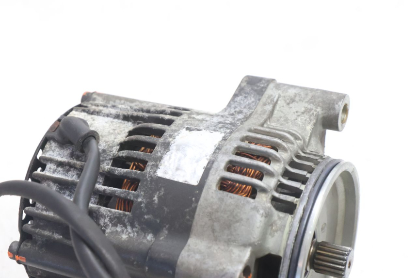 photo de Alternator YAMAHA XJR 1300 (1998 - 2002) - Zoom stanu zużycia