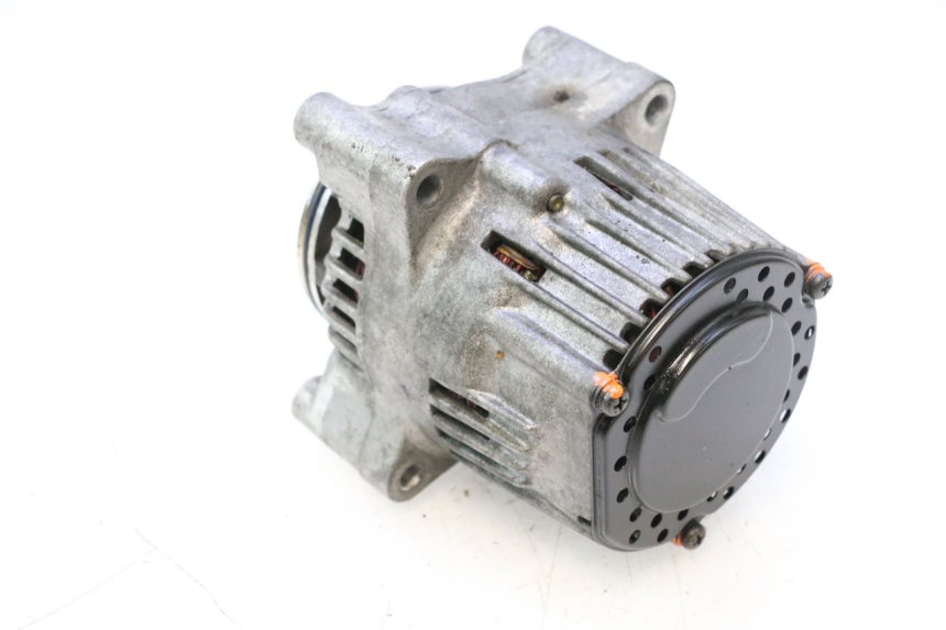 photo de Alternator YAMAHA YZF R GENESIS 750 (1993 - 1998) - Zoom stanu zużycia