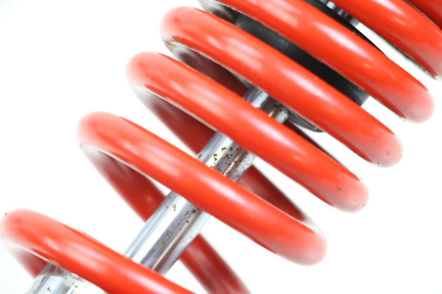 photo de Tylne amortyzatory DAELIM A-FOUR 2T 50 (2005 - 2012) - Zbliżenie techniczne