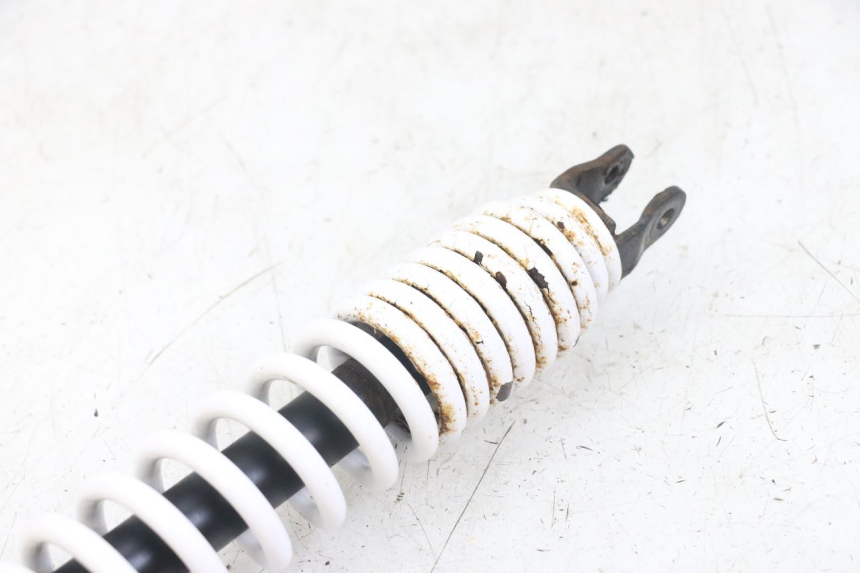 photo de Tylne amortyzatory YAMAHA AEROX 2T 50 (2013 - 2017) - Zbliżenie techniczne