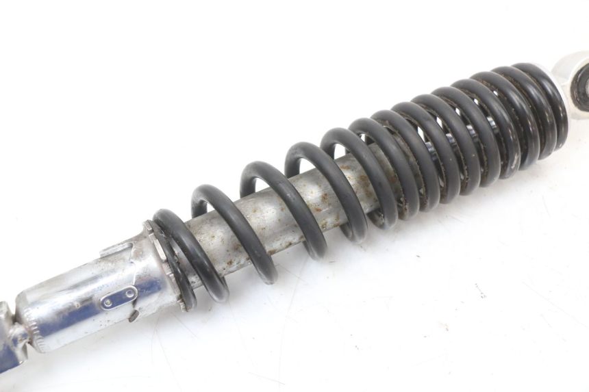 photo de Tylne amortyzatory KYMCO AGILITY FR 2T 50 (2012 - 2017) - Zbliżenie techniczne