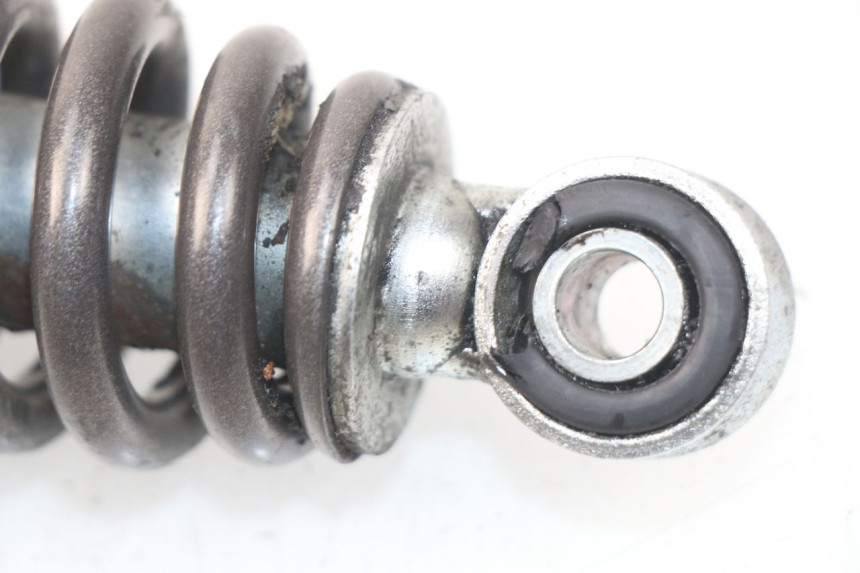 photo de Tylne amortyzatory YAMAHA BW'S 50 (2004 - 2017) - Zbliżenie techniczne