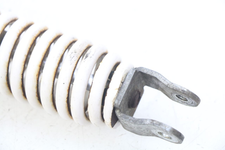 photo de Tylne amortyzatory YAMAHA BW'S NAKED 50 (2008 - 2019) - Zbliżenie techniczne