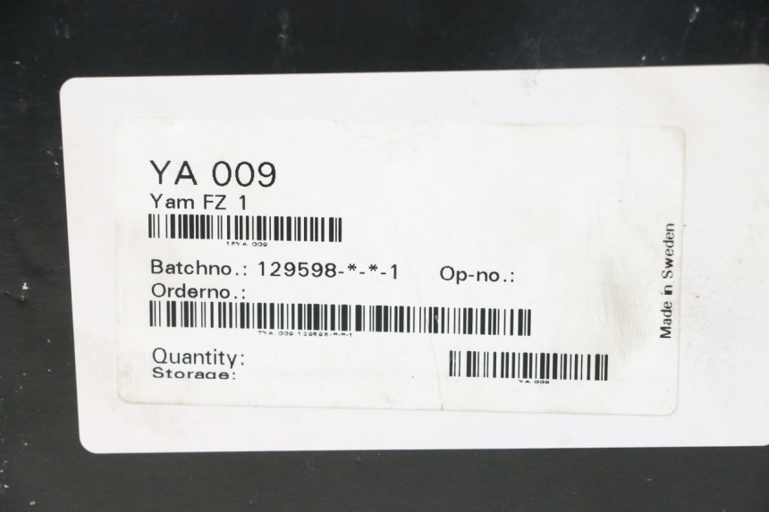 photo de AMORTYZATOR TYLNY YAMAHA FZ8 800 (2010 - 2016) - Zbliżenie komponentów
