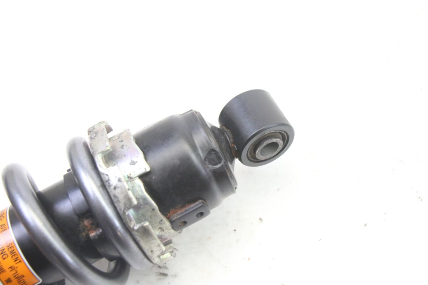 photo de Tylne amortyzatory SUZUKI GSR 750 (2011 - 2017) - Inny kąt widzenia