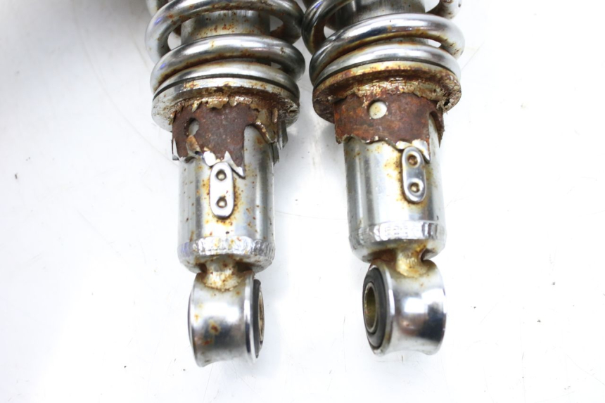 photo de Tylne amortyzatory SYM HUSKY 125 (1999 - 2005) - Inny kąt widzenia