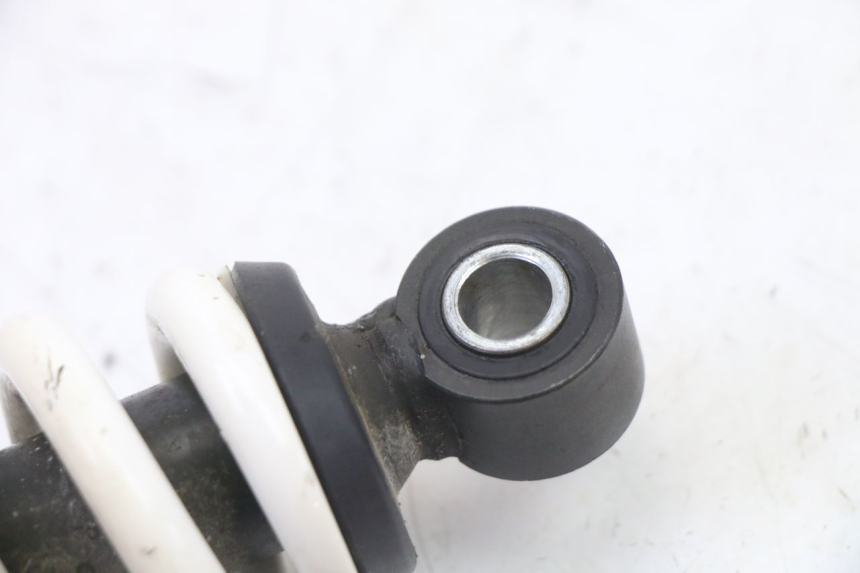 photo de AMORTYZATOR TYLNY YAMAHA JOG R 50 (2004 - 2014) - Zbliżenie techniczne