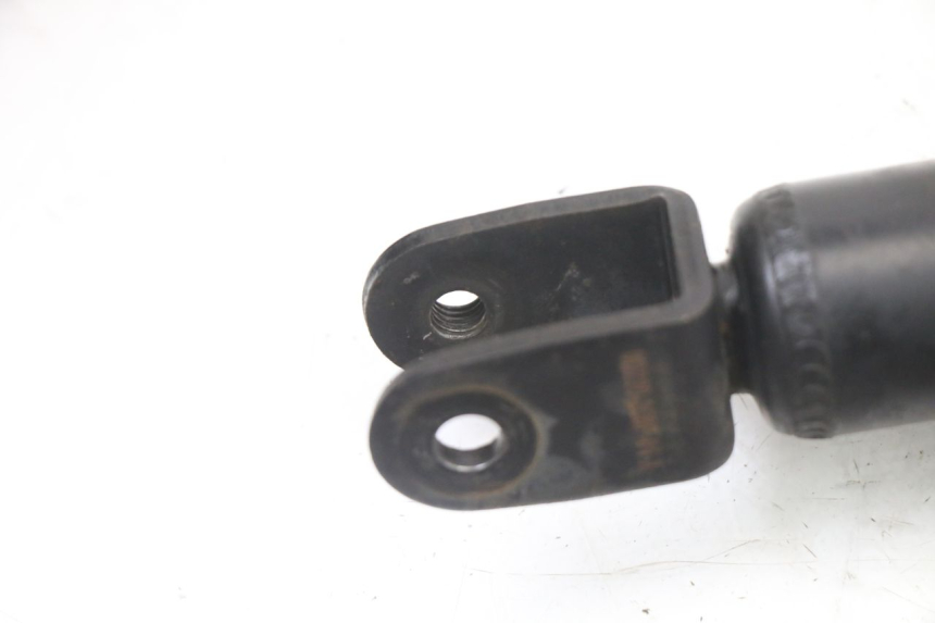 photo de Tylne amortyzatory MBK BOOSTER NEXT GENERATION 50 (1995 - 1998) - Zbliżenie techniczne