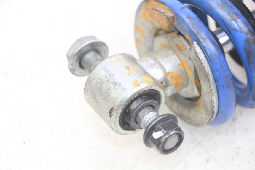 photo de Tylne amortyzatory YAMAHA MT ABS 125 (2014 - 2018) - Zbliżenie techniczne