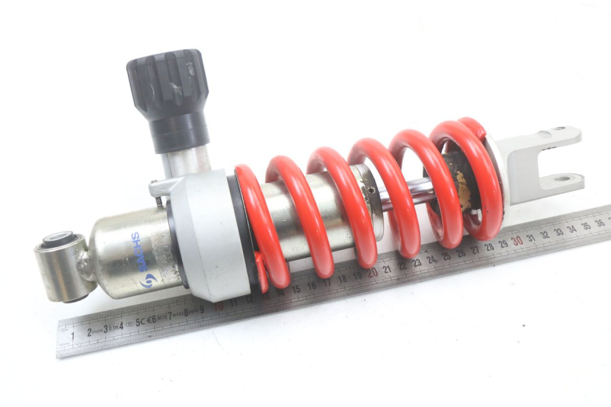 photo de AMORTYZATOR TYLNY MOTO GUZZI NORGE 8V GT 1200 (2011 - 2016) - Zbliżenie komponentów