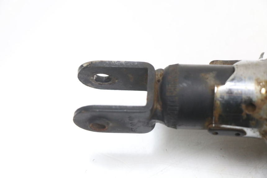 photo de Tylne amortyzatory SYM ORBIT 50 (2008 - 2010) - Zbliżenie techniczne