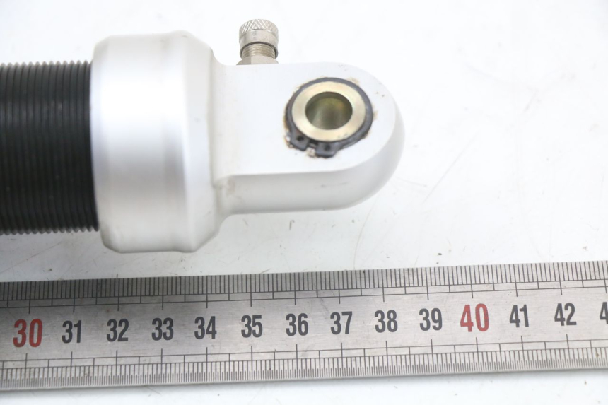 photo de Tylne amortyzatory APOLLO RFZ 140 - Zoom stanu zużycia