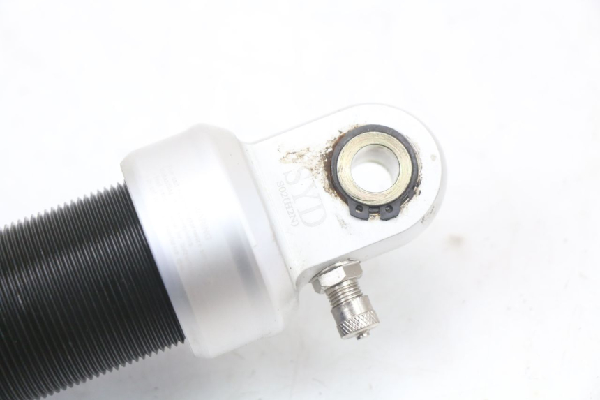 photo de Tylne amortyzatory APOLLO RFZ 140 - Stan powierzchni