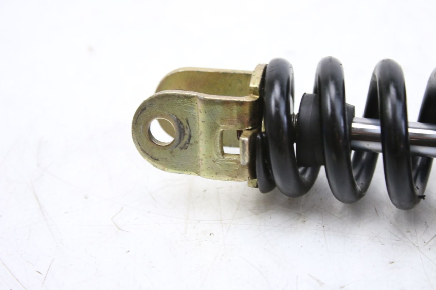 photo de Tylne amortyzatory JM MOTORS SANTANA 50 (2014 - 2023) - Zbliżenie techniczne