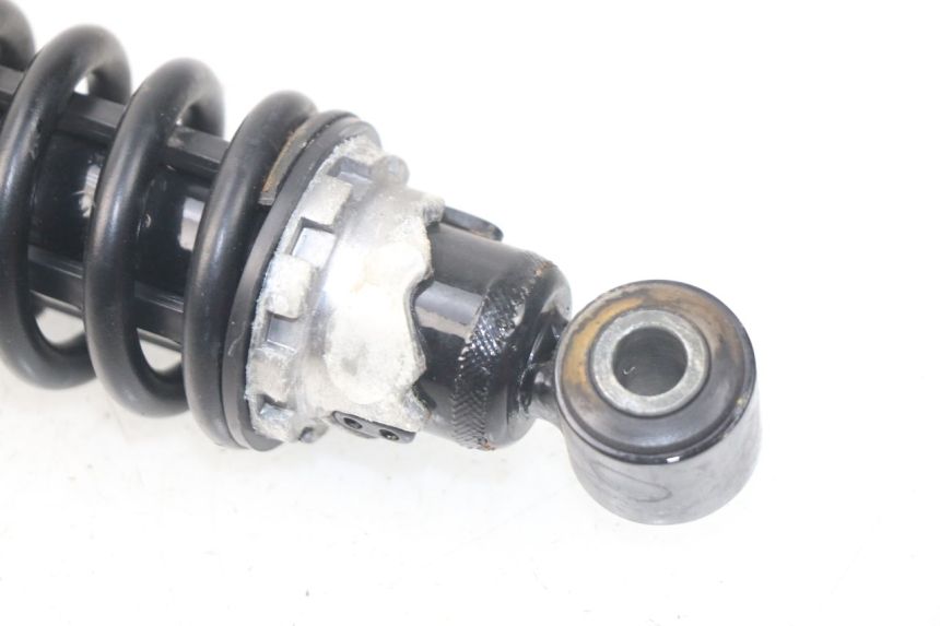 photo de Tylne amortyzatory PIAGGIO VESPA LX IE 125 (2010 - 2012) - Zbliżenie techniczne