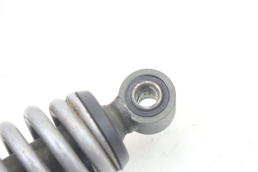 photo de Tylne amortyzatory YAMAHA WHY 50 (1998 - 2000) - Zbliżenie techniczne