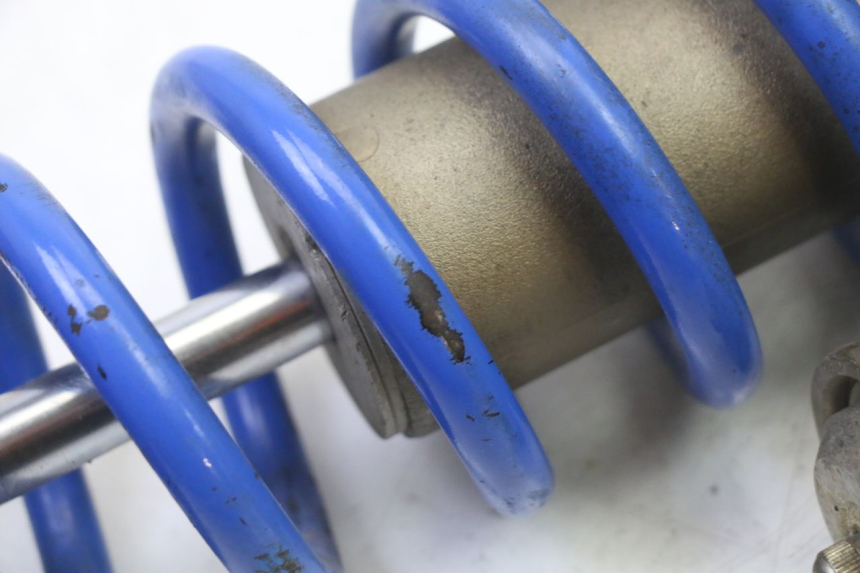 photo de Tylne amortyzatory YAMAHA YZF YZ-F 450 (2014 - 2016) - Zbliżenie komponentów