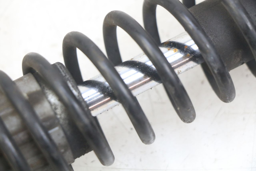 photo de AMORTYZATOR PRZEDNI PIAGGIO VESPA LXV 125 (2006 - 2009) - Inny kąt widzenia