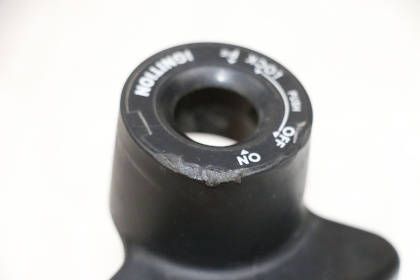 photo de ANTENA TRANSPONDERA YAMAHA FJR ABS 1300 (2006 - 2012) - Inny kąt widzenia