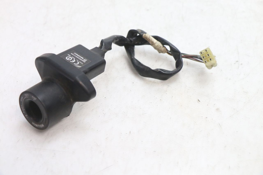 photo de ANTENA TRANSPONDERA YAMAHA FJR 1300 (2001 - 2005) - Widok główny