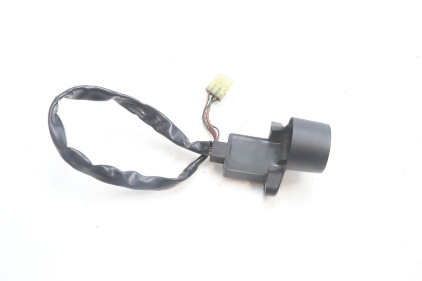 photo de ANTENA TRANSPONDERA YAMAHA FJR 1300 (2001 - 2005) - Inny kąt widzenia