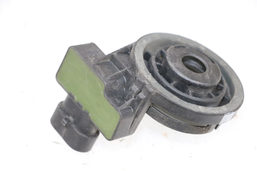 photo de ANTENA TRANSPONDERA PEUGEOT GEOPOLIS 400 (2007 - 2013) - Widok ogólny