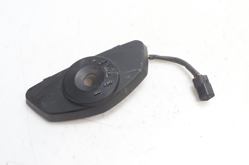 photo de ANTENA TRANSPONDERA SUZUKI GSR 600 (2005 - 2012) - Zoom stanu zużycia