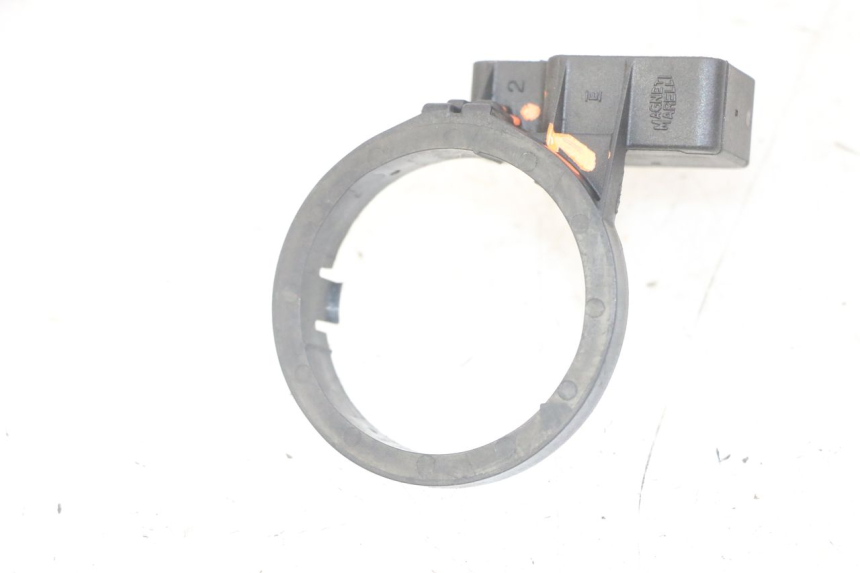 photo de ANTENA TRANSPONDERA PIAGGIO MP3 LT 300 (2010 - 2016) - Inny kąt widzenia