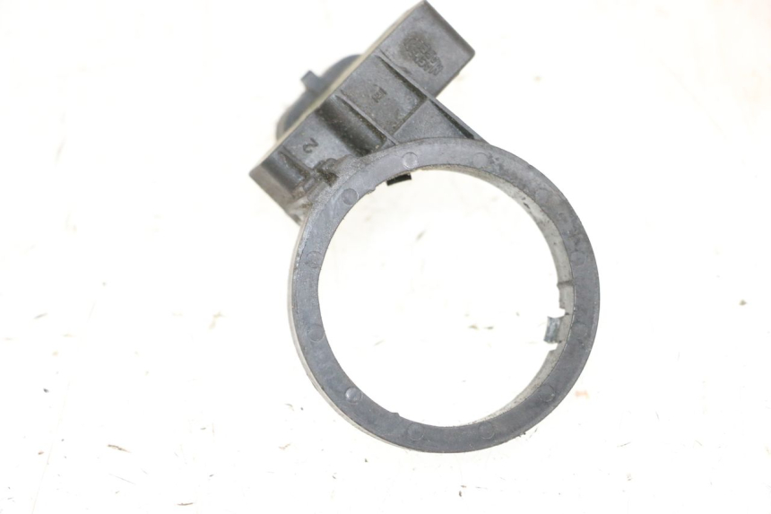 photo de ANTENA TRANSPONDERA PIAGGIO MP3 LT 400 (2007 - 2012) - Zbliżenie techniczne