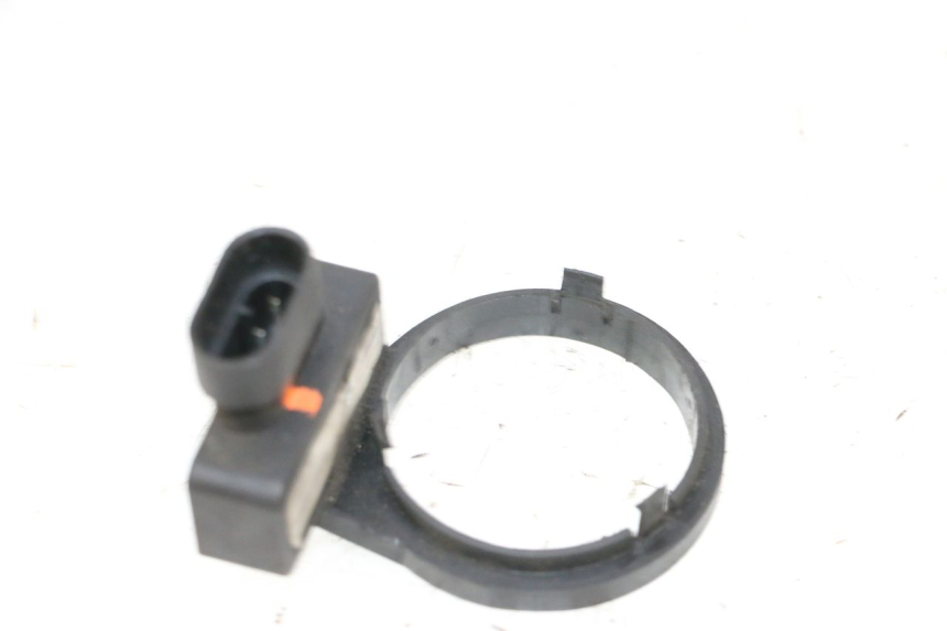 photo de ANTENA TRANSPONDERA PIAGGIO MP3 LT 400 (2007 - 2012) - Inny kąt widzenia