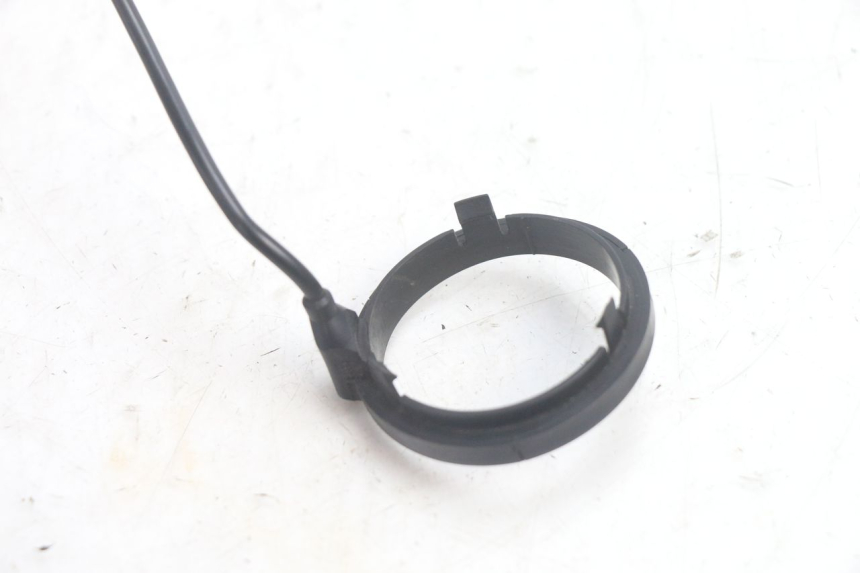 photo de ANTENA TRANSPONDERA PIAGGIO MP3 125 (2006 - 2014) - Zoom stanu zużycia