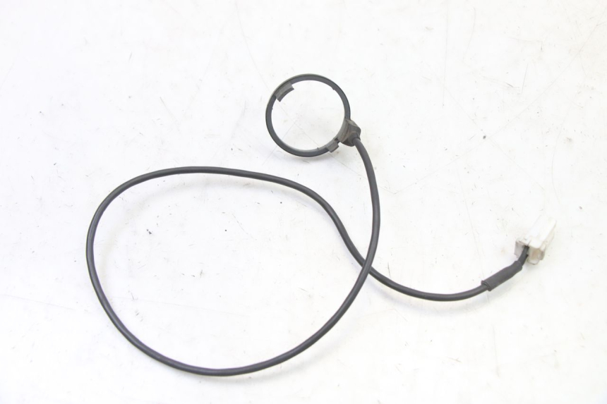 photo de ANTENA TRANSPONDERA PEUGEOT SATELIS COMPRESSOR K15 125 (2006 - 2009) - Inny kąt widzenia