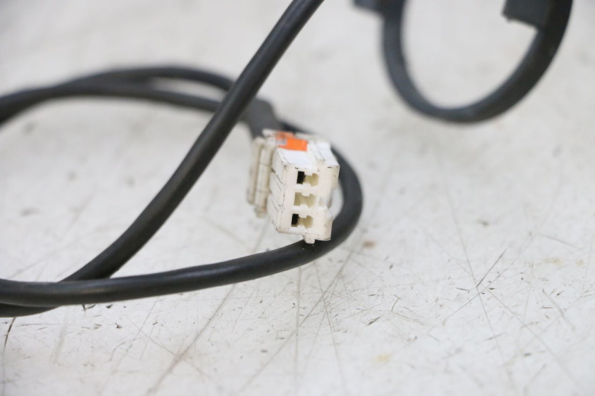 photo de ANTENA TRANSPONDERA PEUGEOT SATELIS 125 (2006 - 2009) - Szczegół części