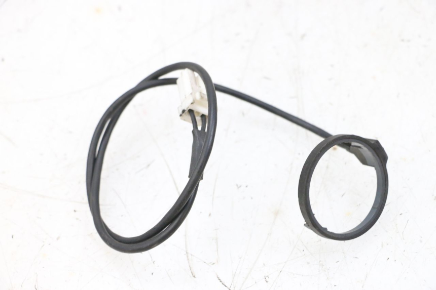 photo de ANTENA TRANSPONDERA PEUGEOT SATELIS 125 (2006 - 2009) - Inny kąt widzenia